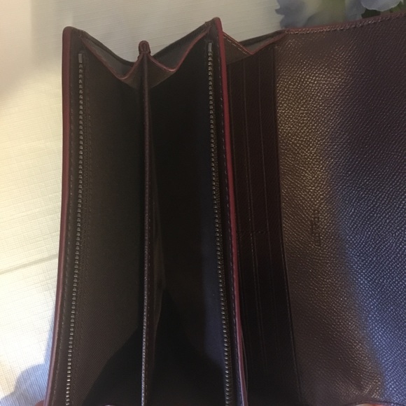 Brand New COACH Wallet! - Picture 3 of 3